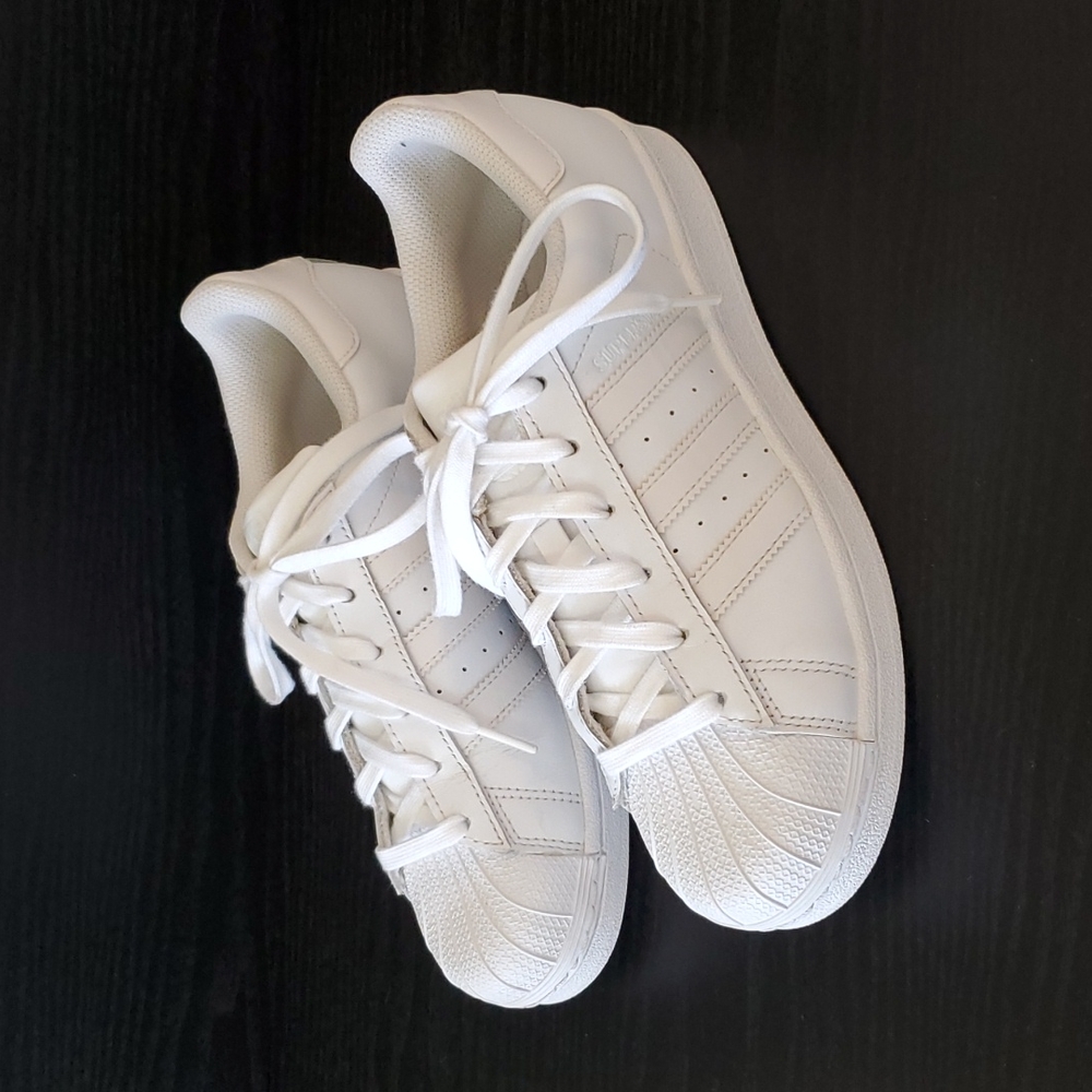 Adidas Superstar low top casual sneaker athletic shoe all white sz 7.5